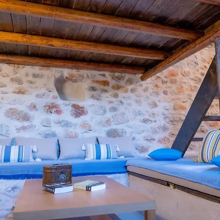 Aloni Wood & Stone Holiday home *